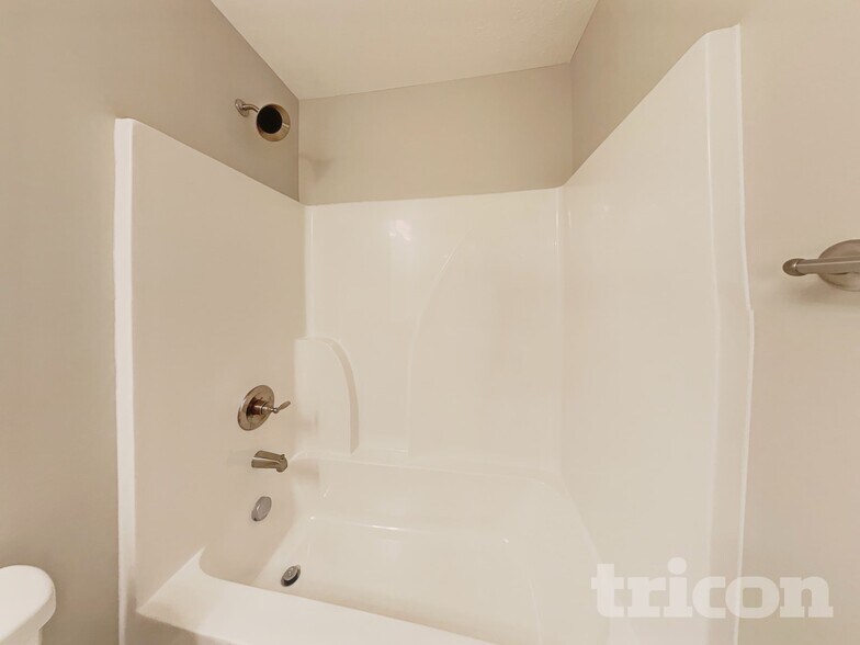 Building Photo - 1059 Berra Dr