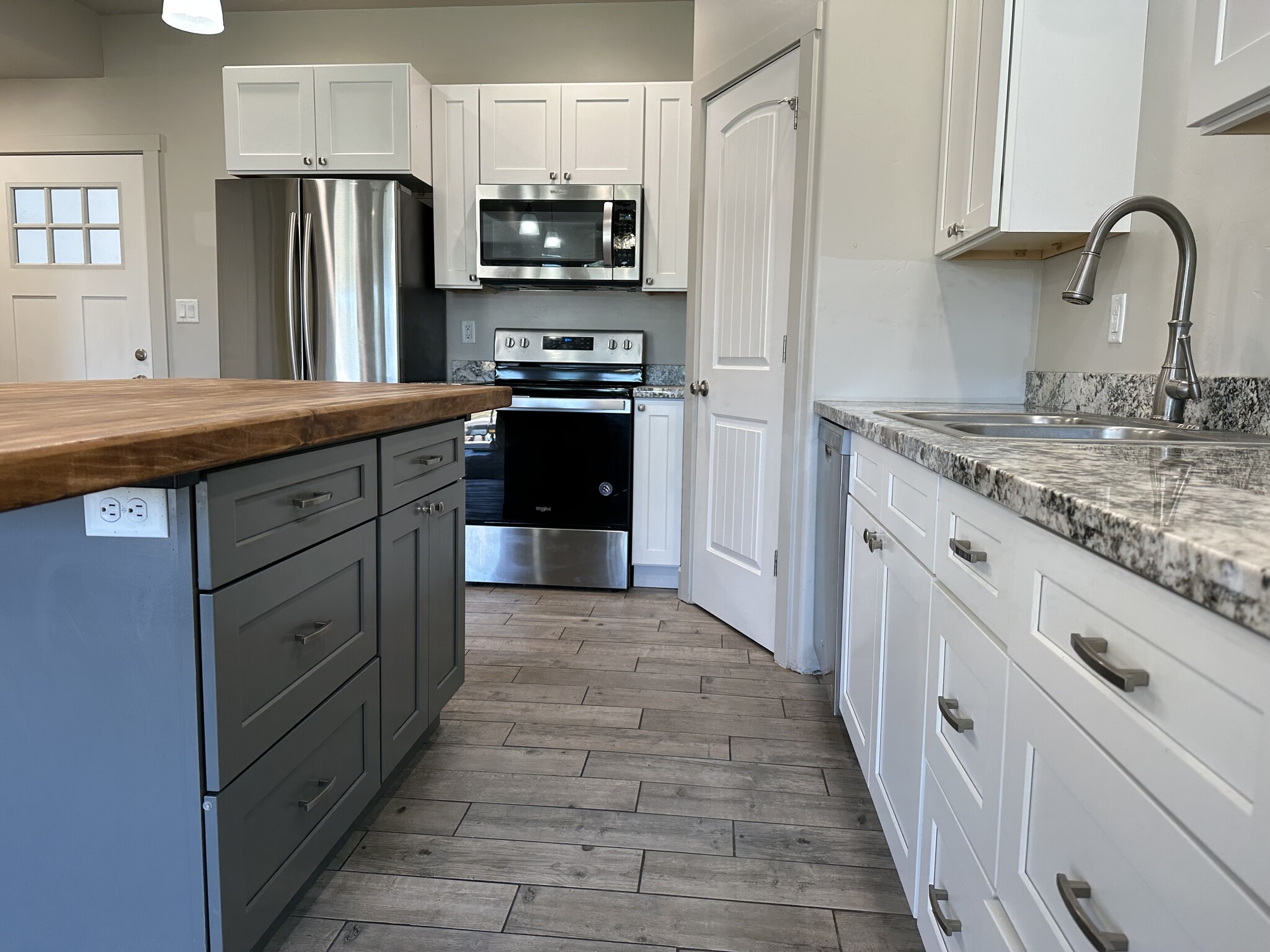 Building Photo - 187 Courthouse Way