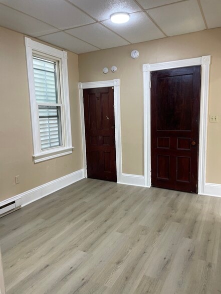 Building Photo - 203 S 11th St