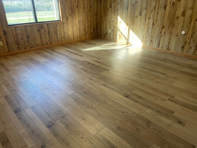 Building Photo - 2870 Fm 2659