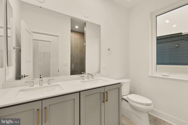 Building Photo - 2607 1st St NW