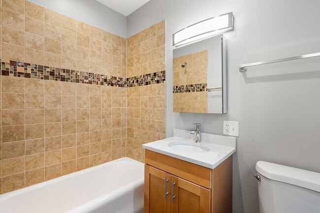 Building Photo - Spacious 1 Bedroom in Beverly