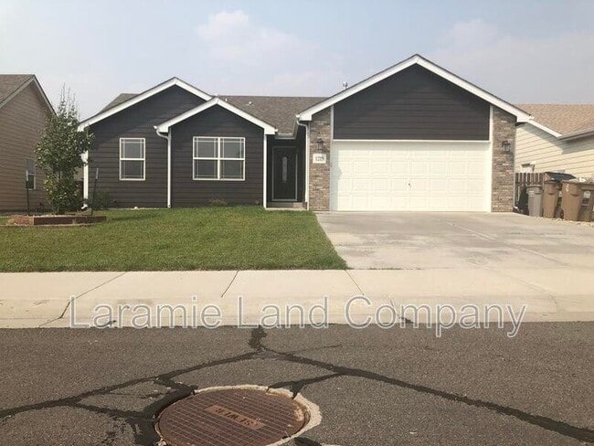 Primary Photo - 1219 E Symons St