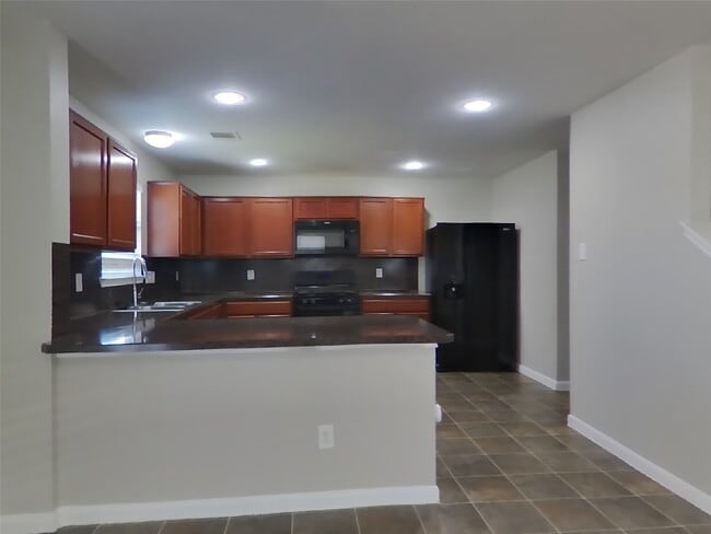 Building Photo - 10914 Tipton Oaks Dr