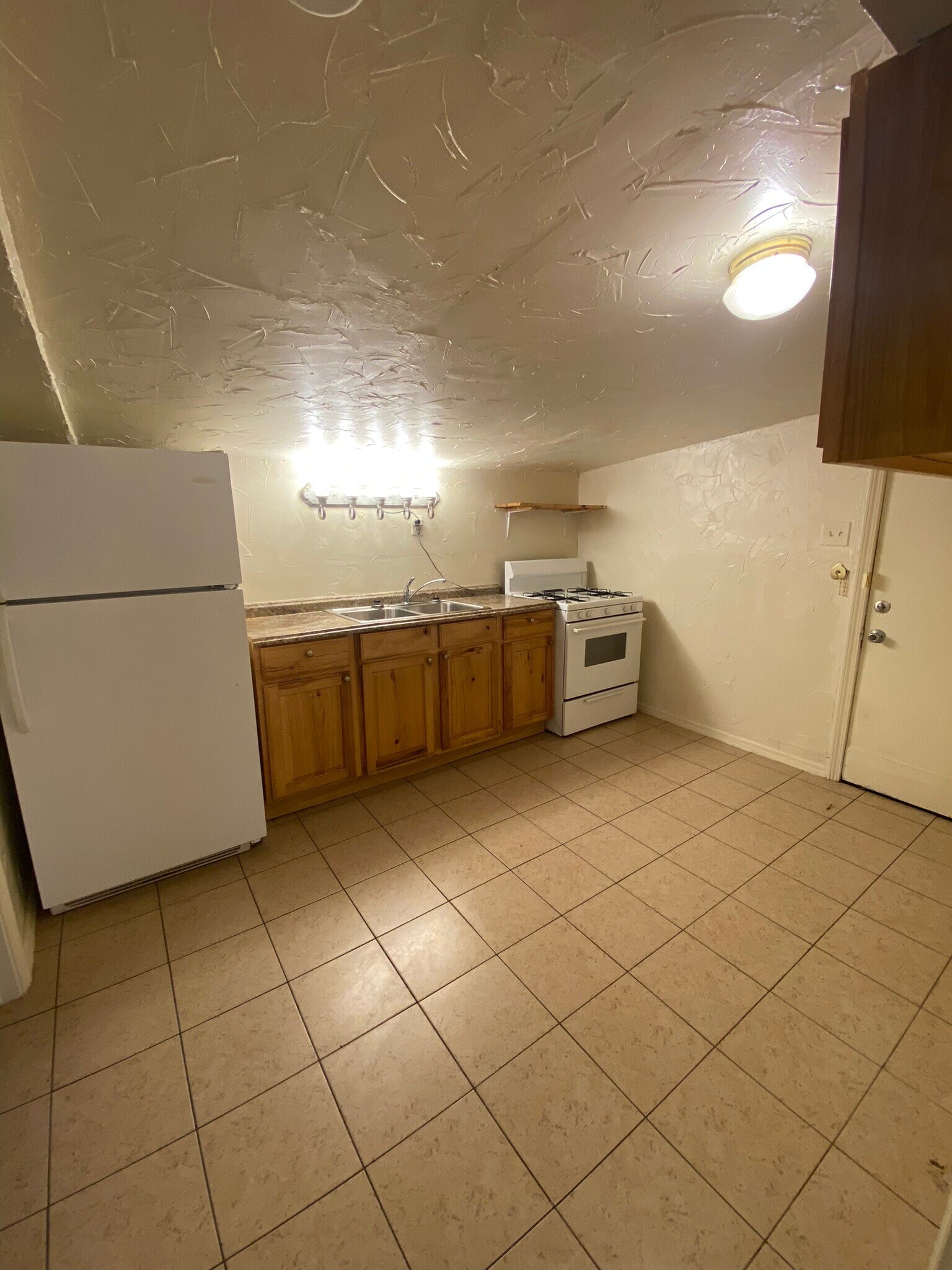 Building Photo - 1110 Wilson St