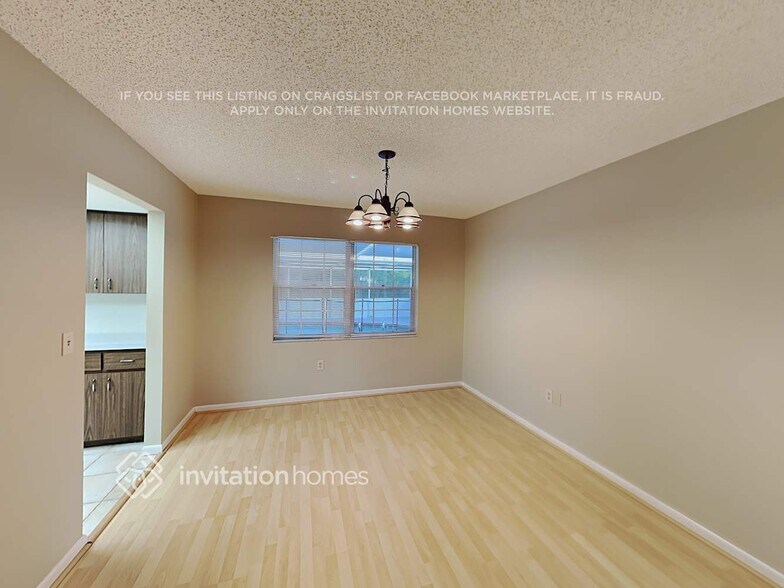 Building Photo - 6906 16th Ave Dr W