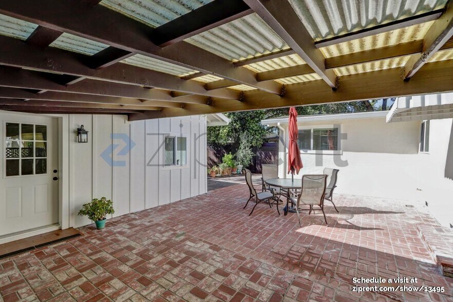 Building Photo - 403 7th Ave