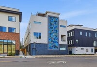 Building Photo - $3,640.95 with $300 Off the first month's rent, 2 Bed, 2.5 Bath Townhome in Denver with Rooftop P...