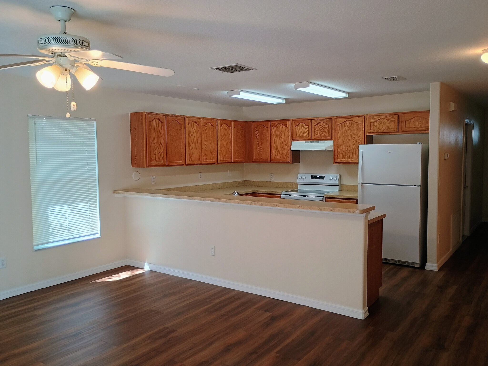 Building Photo - 7408 Mead Dr