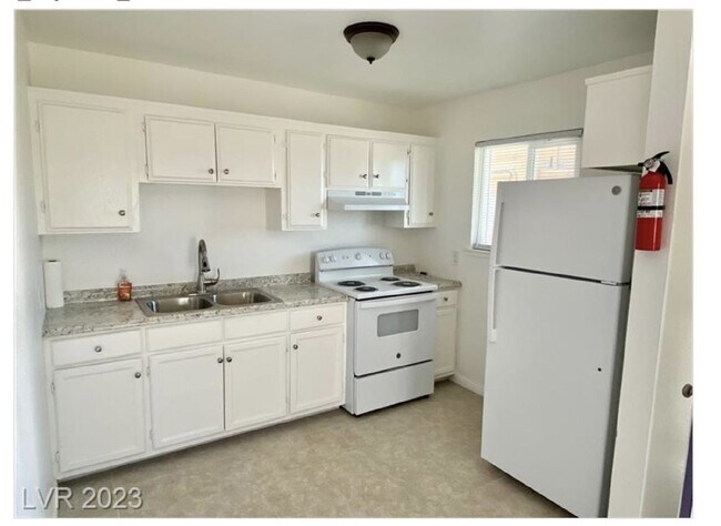 Building Photo - Adorable Newly Renovated 2 Bedroom 1 Bath ...