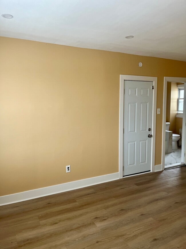 Building Photo - 4927 Wissahickon Ave