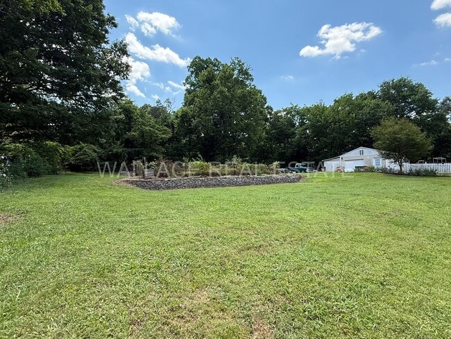 Building Photo - CHARMING STONE HOUSE IN SoKno w/ 3 BDRMS and 2 BATHS