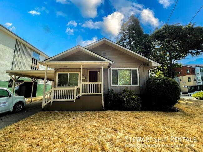 Primary Photo - 1389 Ferry St