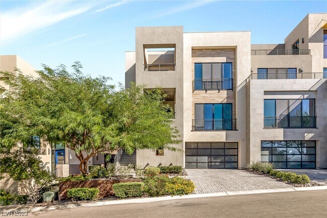 Building Photo - 406 Solitude Peak Ln