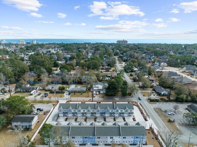Building Photo - 904 62nd Ave N