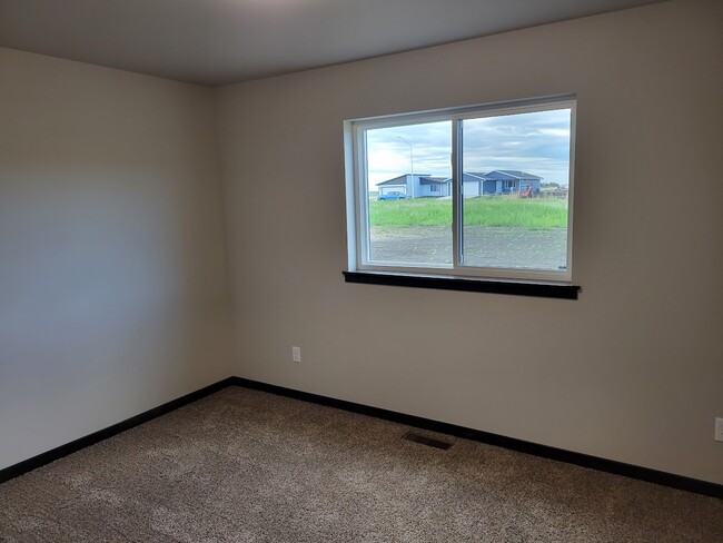 2nd Bedroom - 5633 Coal Bank Dr