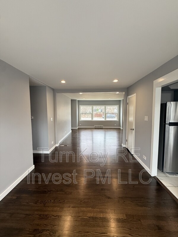 Building Photo - 18227 Center Ave