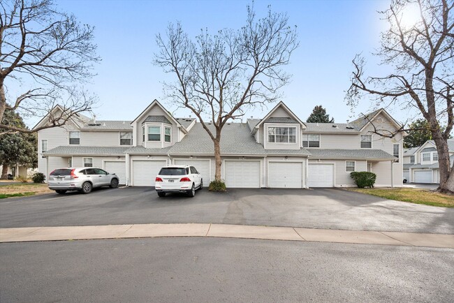 Building Photo - Cherry Creek Schools Condo | Balcony, Fireplace, Garage + Pool