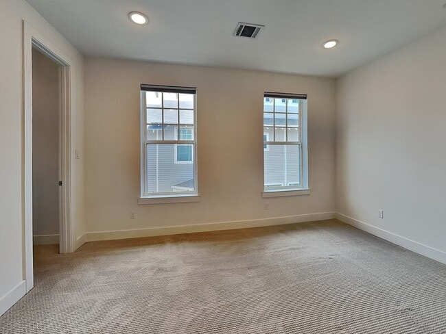 Building Photo - 645 N Tyler St