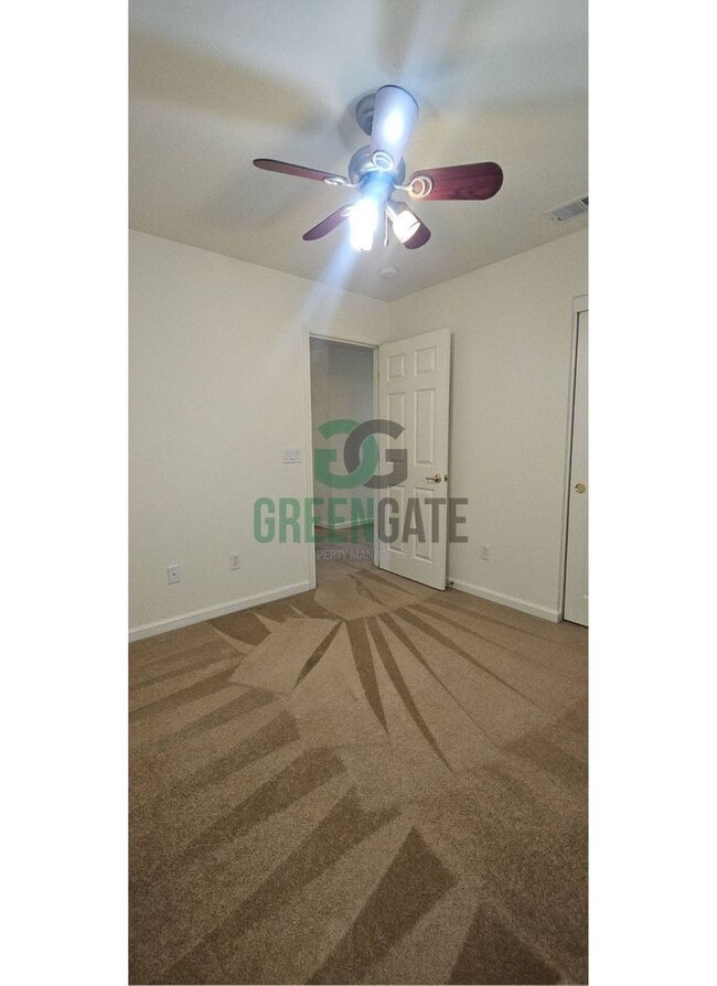 Building Photo - Beautiful 4 Bedroom, 3 Bathroom Home in Tr...