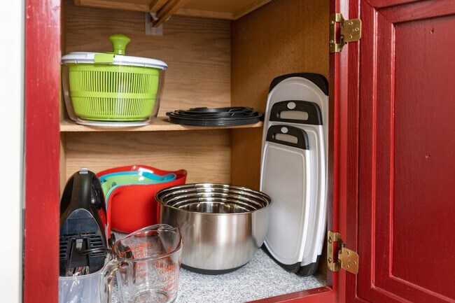 Building Photo - 38 Exeter Rd