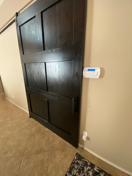 Building Photo - 18096 W Paradise Ln