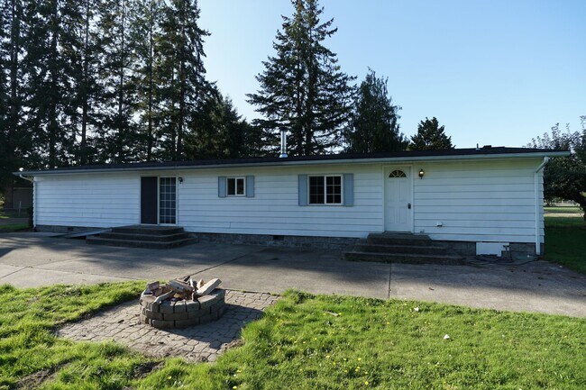 Building Photo - 432 4th Ave SE
