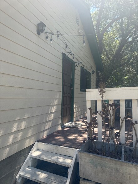 Building Photo - 12715 Beeler Creek Trail