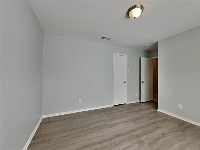 Building Photo - 5525 Fox Hill Ln