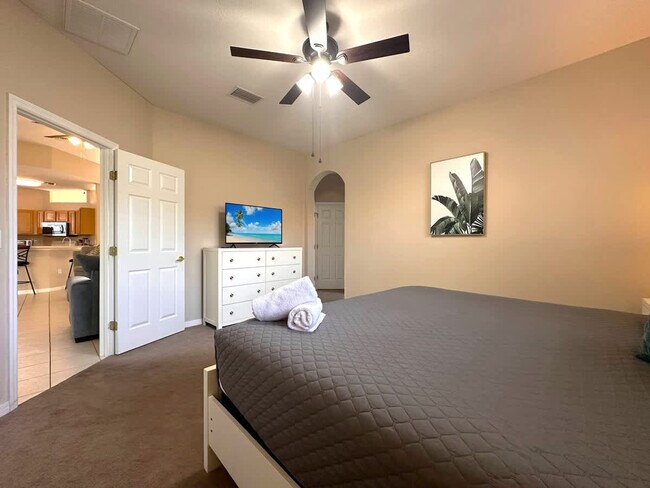 Building Photo - 160 Minniehaha Cir