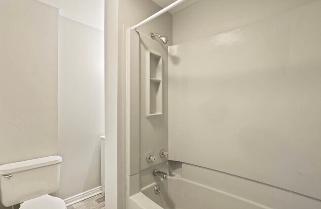 Building Photo - 911 Polk St