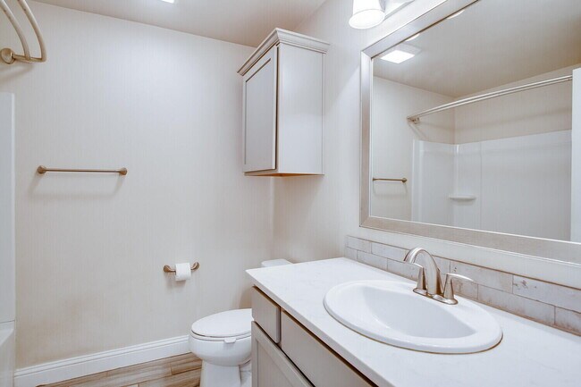 Building Photo - 7454 105th St