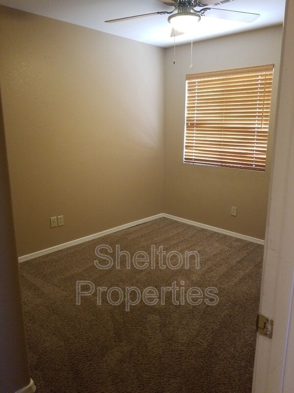 Building Photo - 6822 W Louise Dr