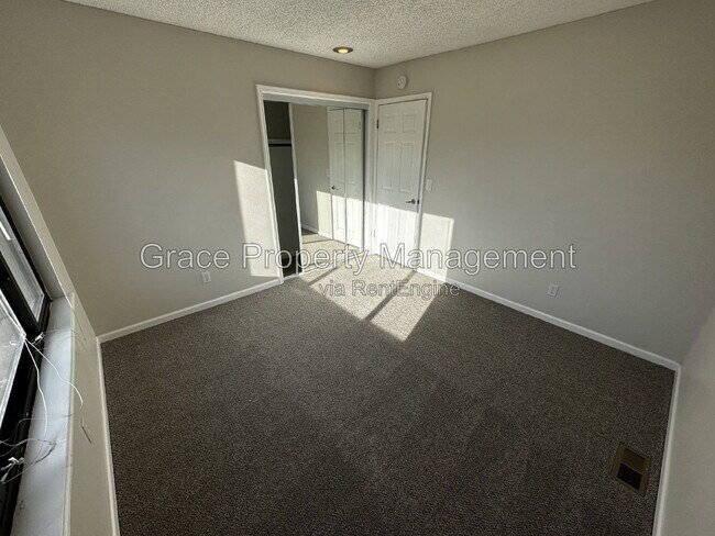 Building Photo - 24 Mountain Shadows Ct