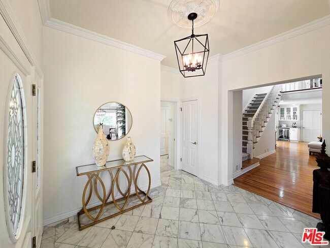 Building Photo - 3690 Crownridge Dr