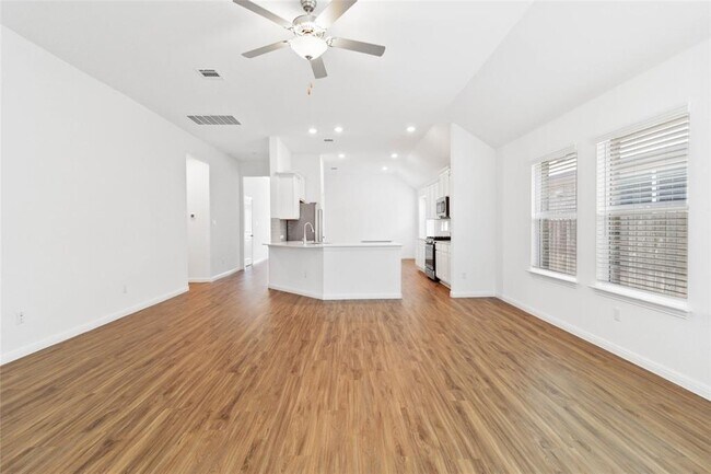 Building Photo - 158 Coronella Dr