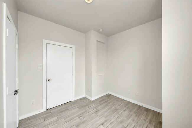 Building Photo - 4228 Bellfort Ave