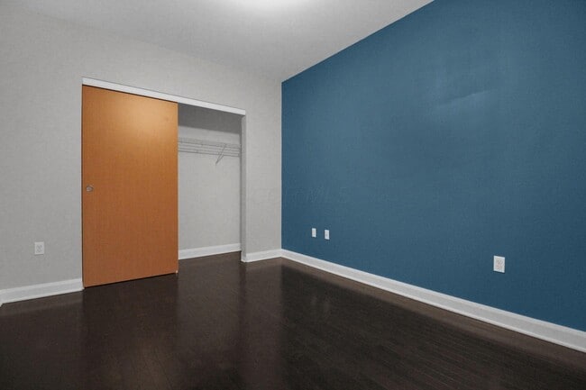 Building Photo - 100 E Gay St