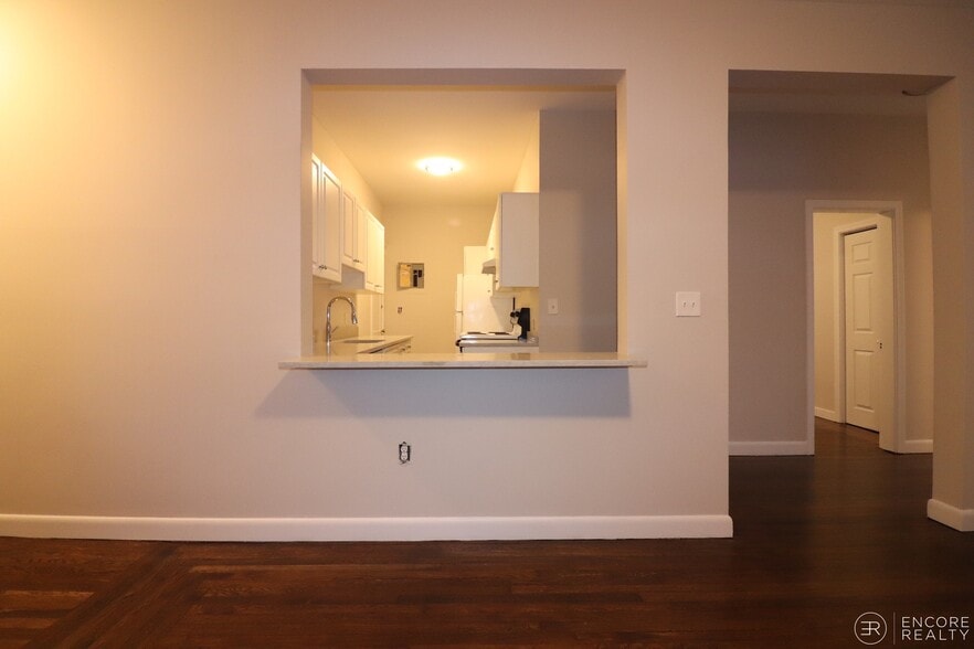 Building Photo - 17 Stearns Rd