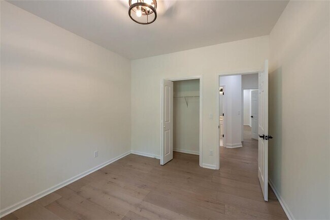 Building Photo - 1784 Brittany Chase NW