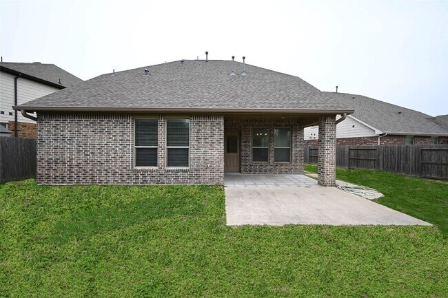 Building Photo - 23919 Villa Lisa Dr