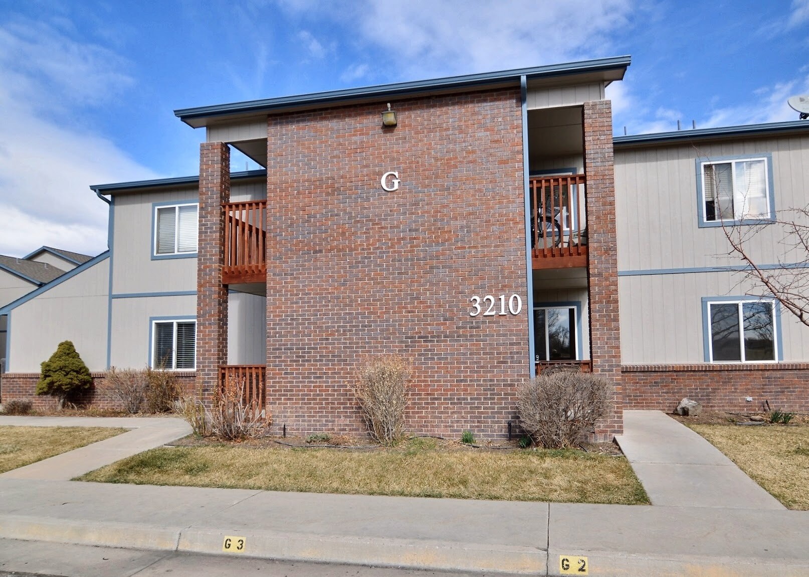 Building Photo - 3210 W County Rd 52 E