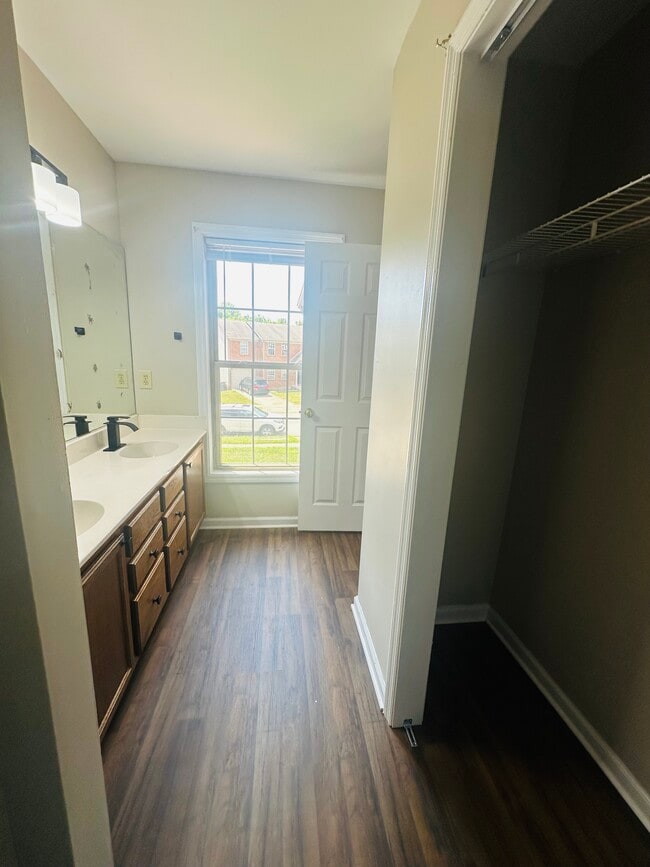 Building Photo - 529 Big Bear Ln