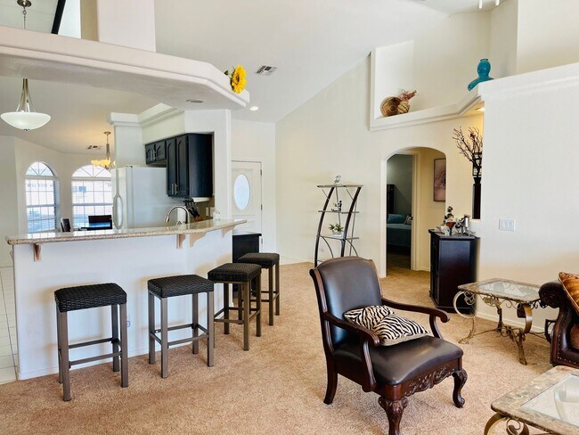 Building Photo - Fully Furnished Lakefront Short-Term Renta...