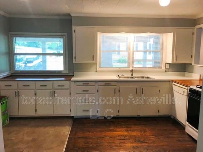 Building Photo - 148 Briarwood Ln