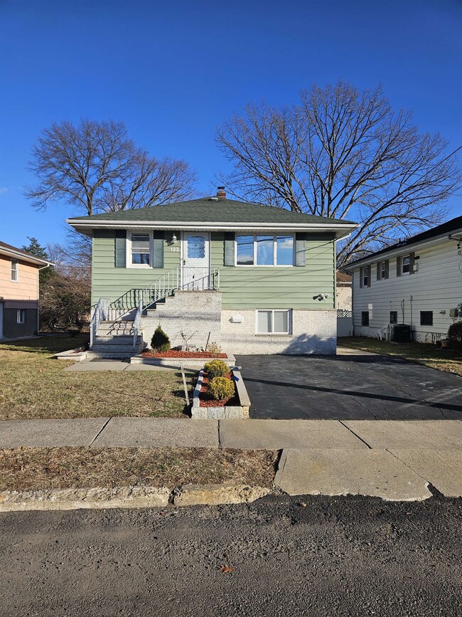 Building Photo - 122 Eckel Rd