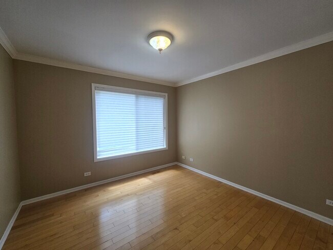 Building Photo - 217 Lexington Ct