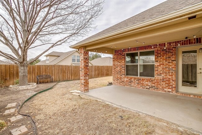 Building Photo - 1721 Castle Creek Dr