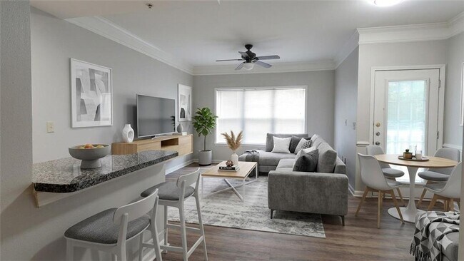 Building Photo - 2700 Pine Tree Rd NE