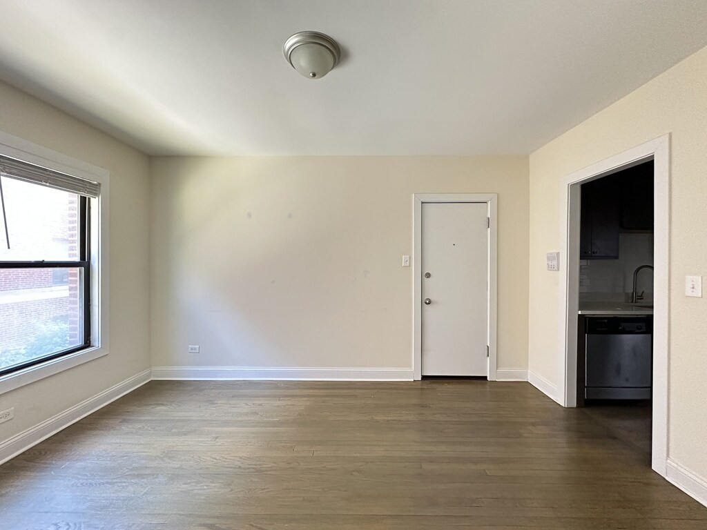 Building Photo - 2645 N Spaulding Ave